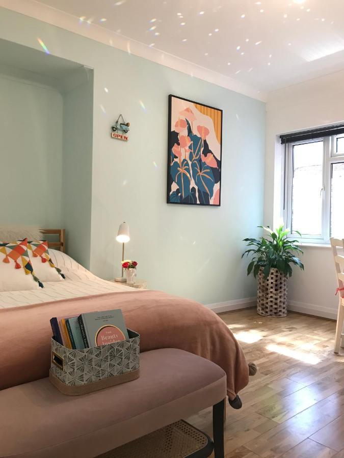 Modern Boutique Studio Apartment Bournemouth Dış mekan fotoğraf